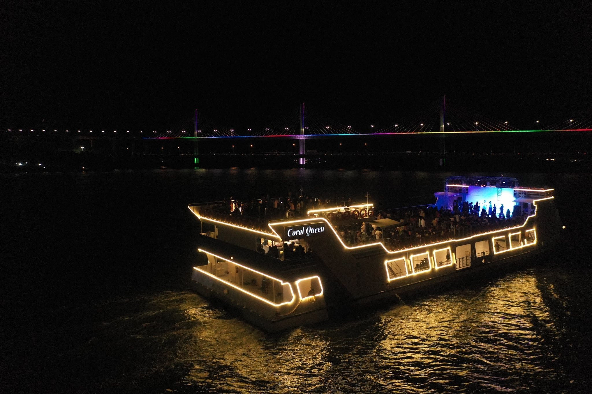 Corel Queen dinner cruise